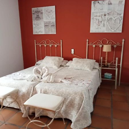 فيلا Burguillos de Toledoفي Casa Rural La Amistad المظهر الخارجي الصورة