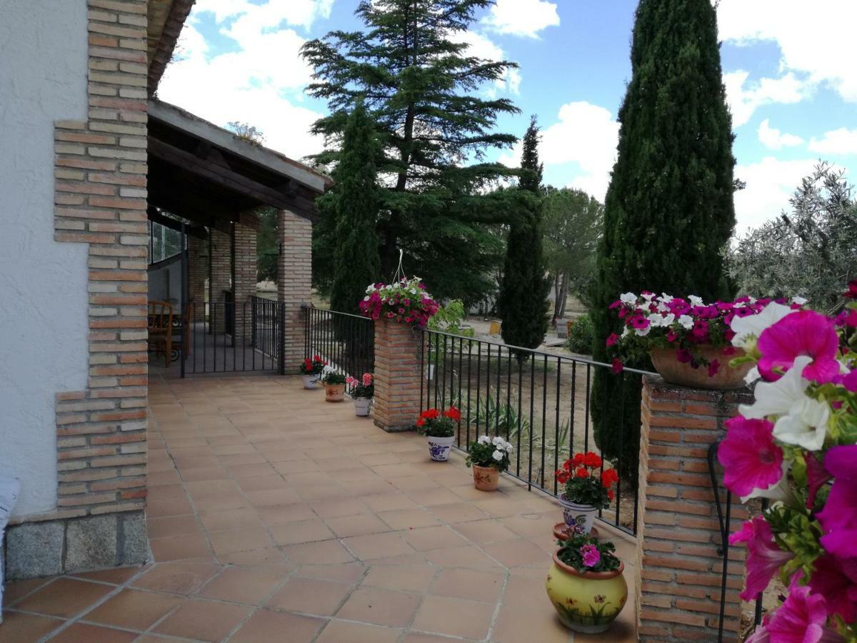 فيلا Burguillos de Toledoفي Casa Rural La Amistad المظهر الخارجي الصورة