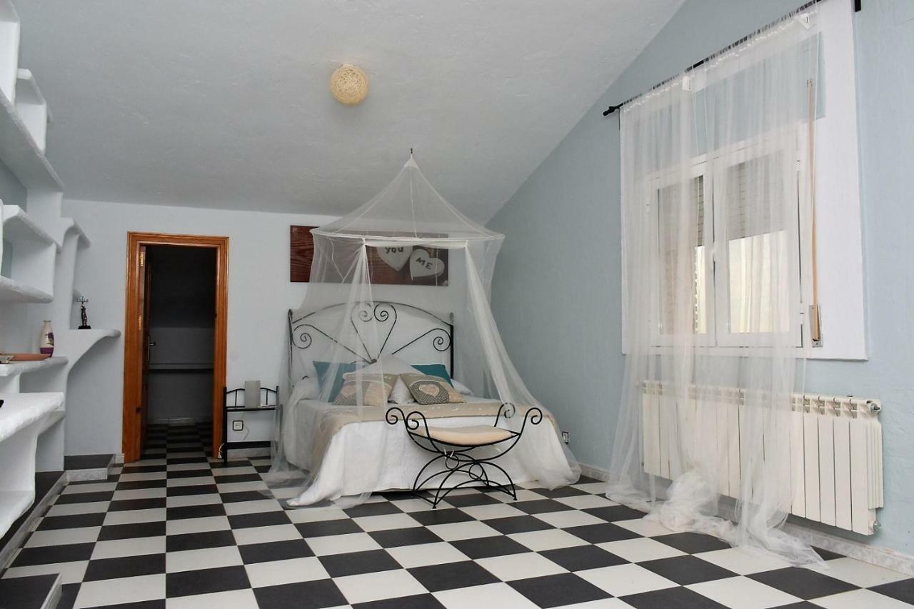 فيلا Burguillos de Toledoفي Casa Rural La Amistad المظهر الخارجي الصورة